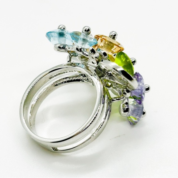 NWOT Gorgeous colorful, oversized cocktail ring size 8 - Picture 4 of 7